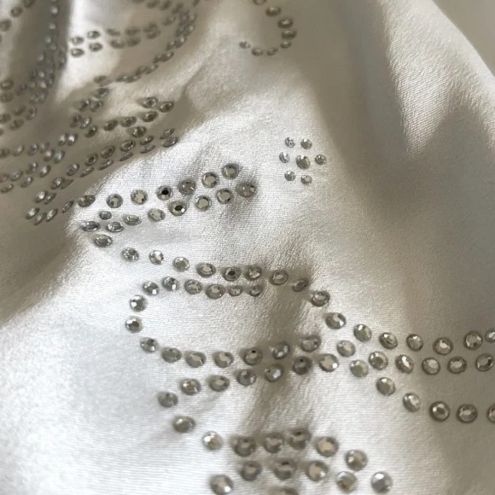 VICTORIA’S SECRET Rhinestone White Satin Bride Robe - Picture 4 of 6